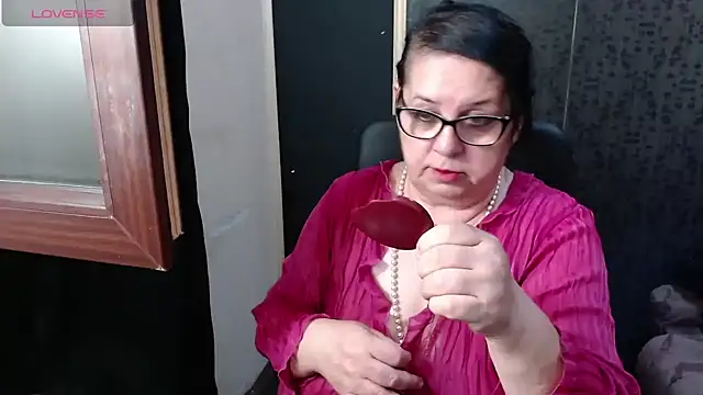 Snapshot of MissSanjanne chatting on June 28, 7:09 pm MissSanjanne online show from June 28, 7:09 pm