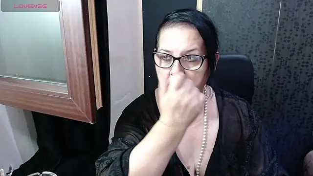 Snapshot of MissSanjanne chatting on July 21, 11:29 pm MissSanjanne online show from July 21, 11:29 pm