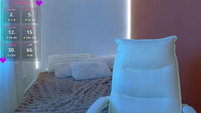 Anaayss  online show from April 1, 5:08 am