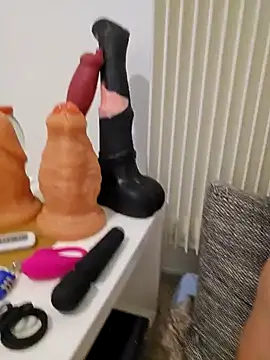 Chrisou73 online show from February 15, 4:36 pm