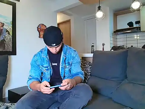 Marko Toro   online show from September 29, 3:55 am