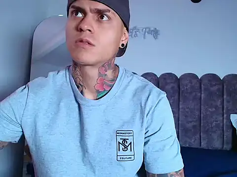 Marko Toro   online show from October 8, 8:17 pm