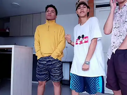 Snapshot of latin_naughty_boys chatting on September 29, 4:45 pm latin naughty boys online show from September 29, 4:45 pm