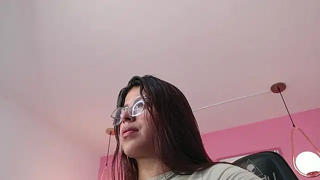 Snapshot of olivia_grenville_t chatting on October 3, 7:55 pm olivia grenville t online show from October 3, 7:55 pm