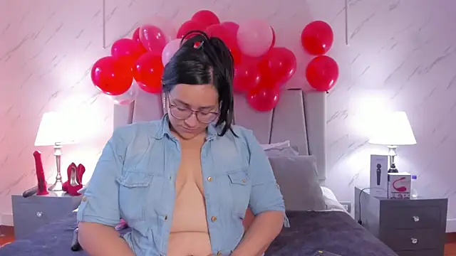 Michell Monet online show from February 15, 1:20 pm