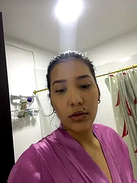 IsabellaJoness  online show from October 5, 11:41 am