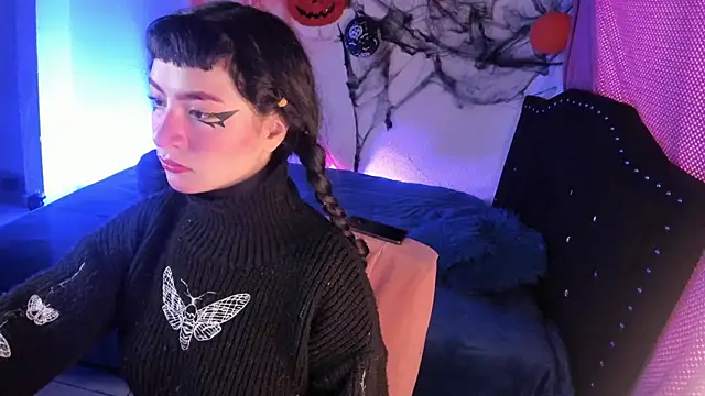 kitty  chs online show from November 3, 11:22 am