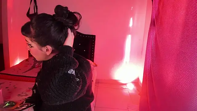 kitty  chs online show from November 27, 11:23 am