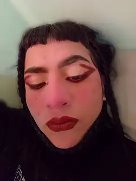 kitty  chs online show from April 21, 3:28 pm