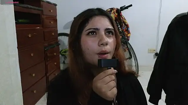 Snapshot of Quimexis chatting on April 11, 5:23 am Quimexis online show from April 11, 5:23 am