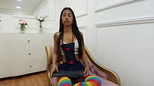  marianagarcia  online show from October 13, 6:19 pm