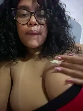 miiabrown18 online show from February 22, 1:18 am