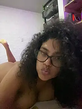 miiabrown18 online show from March 8, 2:04 am