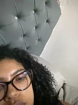 miiabrown18 online show from March 27, 11:54 am