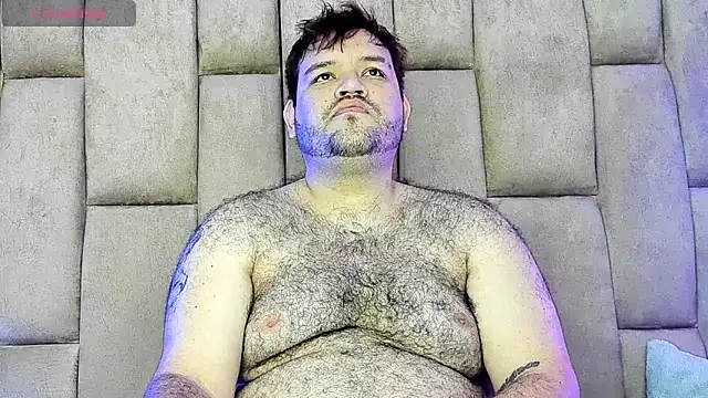 Snapshot of big_bearr chatting on May 2, 3:55 am big bearr online show from May 2, 3:55 am