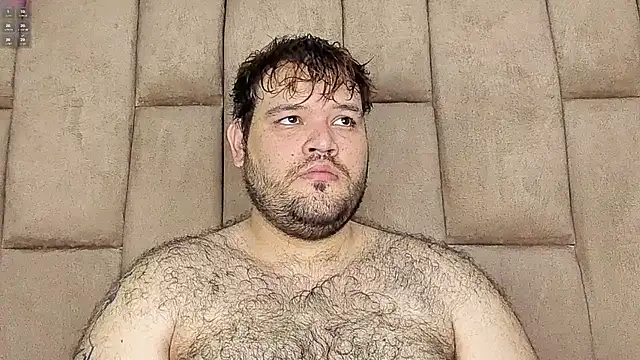 Snapshot of big_bearr chatting on May 29, 3:26 am big bearr online show from May 29, 3:26 am