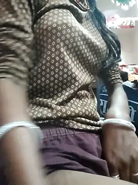 Snapshot of Cuty_kinjal chatting on April 23, 10:45 pm Cuty kinjal online show from April 23, 10:45 pm
