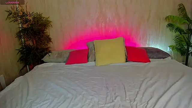 Alic Fox online show from February 18, 1:23 am