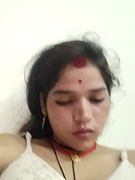 Snapshot of Mahek_love143 chatting on July 3, 10:32 am Mahek love143 online show from July 3, 10:32 am