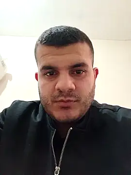 Snapshot of kadiirsekercii chatting on April 6, 4:57 am kadiirsekercii online show from April 6, 4:57 am