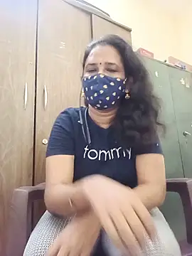 Snapshot of tamil_Boomika chatting on May 27, 1:57 am tamil Boomika online show from May 27, 1:57 am