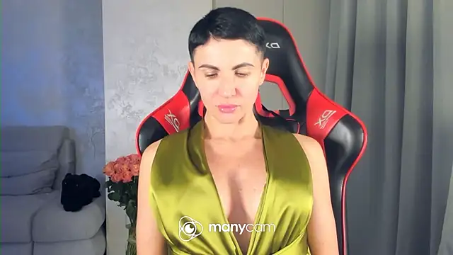 Snapshot of Angel_iam chatting on April 23, 5:15 pm Angel iam online show from April 23, 5:15 pm