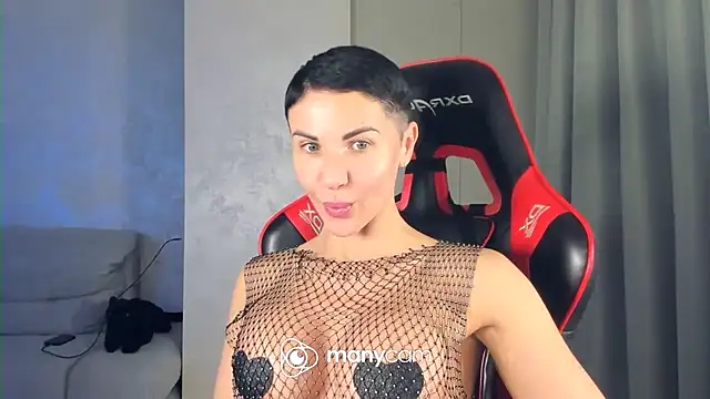 Snapshot of Angel_iam chatting on April 28, 6:46 pm Angel iam online show from April 28, 6:46 pm