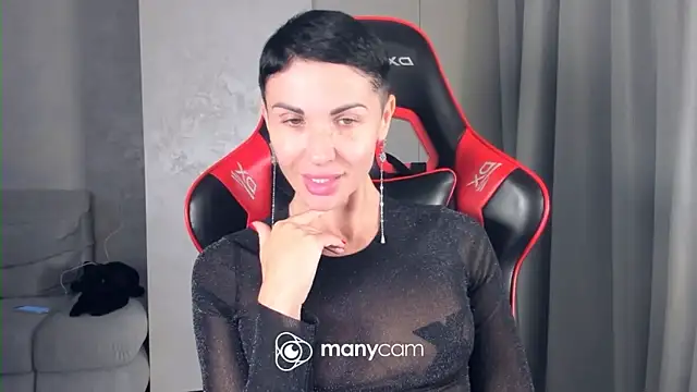 Snapshot of Angel_iam chatting on May 14, 6:04 pm Angel iam online show from May 14, 6:04 pm