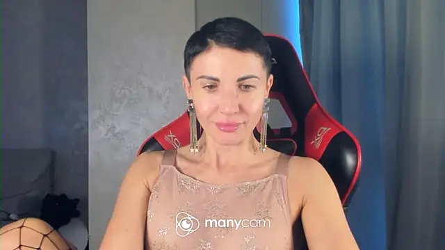 Snapshot of Angel_iam chatting on May 16, 2:38 pm Angel iam online show from May 16, 2:38 pm