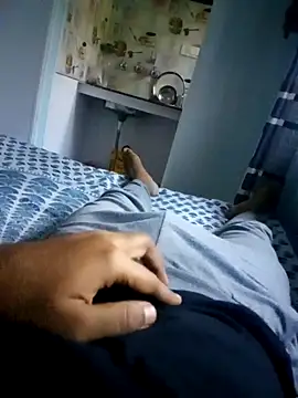 Snapshot of HolaPeeps chatting on November 2, 11:12 am HolaPeeps online show from November 2, 11:12 am