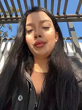 kiss Lissa online show from November 1, 11:45 am