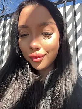 kiss Lissa online show from March 1, 9:33 am