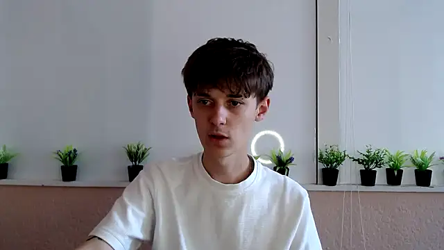 Snapshot of Hoot_Dude_ chatting on October 15, 1:44 pm Hoot Dude  online show from October 15, 1:44 pm