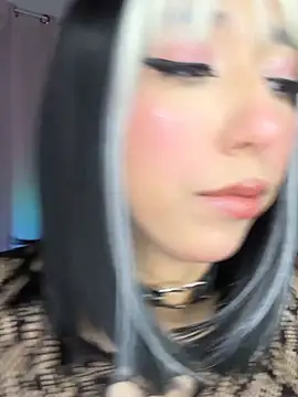 emily  walker online show from May 17, 12:52 am