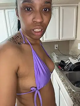 YeahhhitsBreezy online show from February 24, 10:41 pm