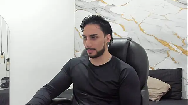 Snapshot of Miike_Stone1 chatting on January 17, 1:27 pm Miike Stone1 online show from January 17, 1:27 pm