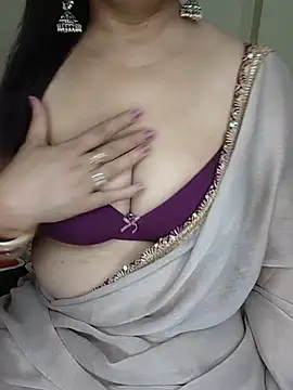 Snapshot of Sakshi-11 chatting on May 27, 11:35 pm Sakshi-11 online show from May 27, 11:35 pm