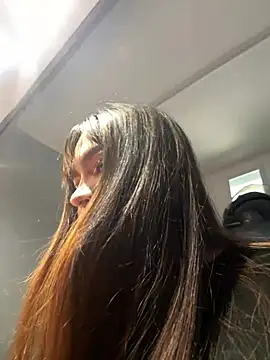 Samantha Hans online show from July 4, 2:01 pm