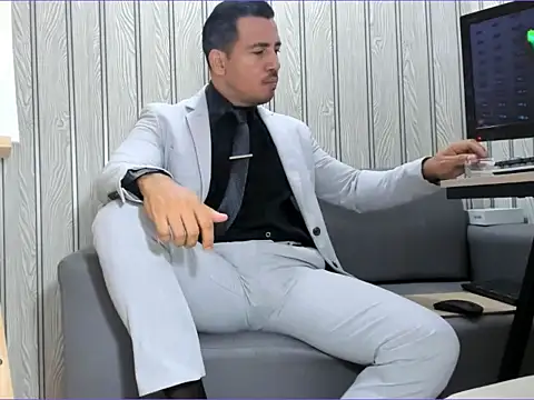 Snapshot of cesar_danett chatting on March 16, 3:16 pm cesar danett online show from March 16, 3:16 pm