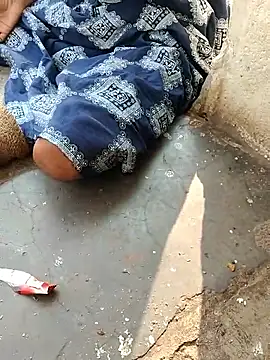 Snapshot of ARTIR1 chatting on November 27, 9:00 am ARTIR1 online show from November 27, 9:00 am