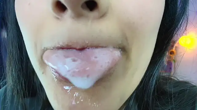 Hinata 21  online show from April 6, 9:16 pm