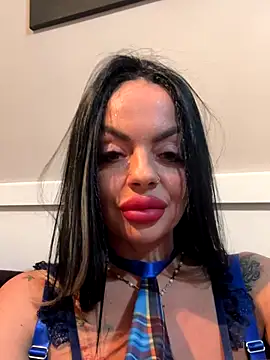 CarmenMB online show from October 18, 7:58 pm