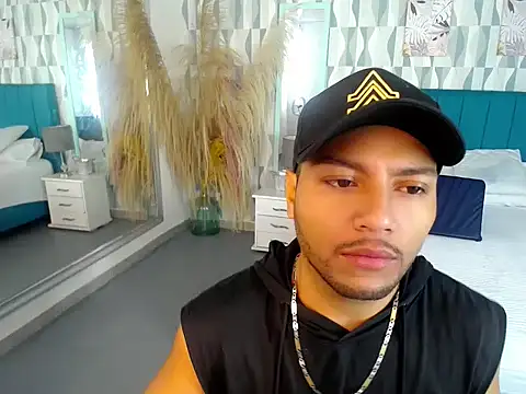 Max Rivers online show from October 6, 12:24 pm