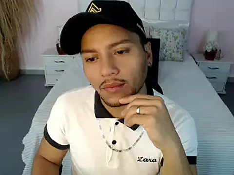 Max Rivers online show from October 10, 12:04 pm
