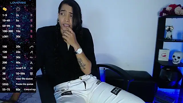 Snapshot of Amy_Hellxxx chatting on November 9, 1:42 pm Amy Hellxxx online show from November 9, 1:42 pm