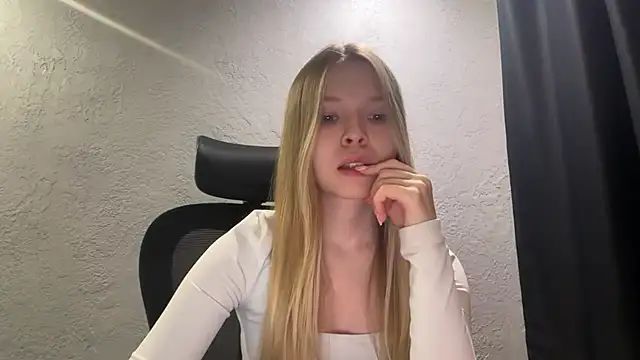 Snapshot of CandysRose chatting on June 29, 6:52 pm CandysRose online show from June 29, 6:52 pm