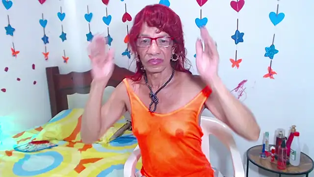 lorenacapelli online show from April 11, 12:04 am