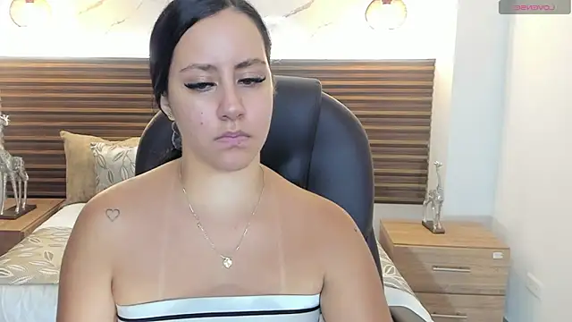 Snapshot of Natasha_Kiim_ chatting on April 22, 4:59 am Natasha Kiim online show from April 22, 4:59 am