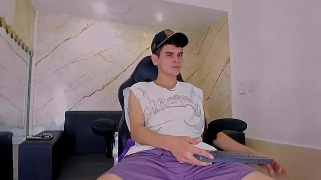 liam coleman25 online show from January 12, 4:29 am