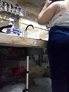 lily sx online show from April 14, 8:04 pm